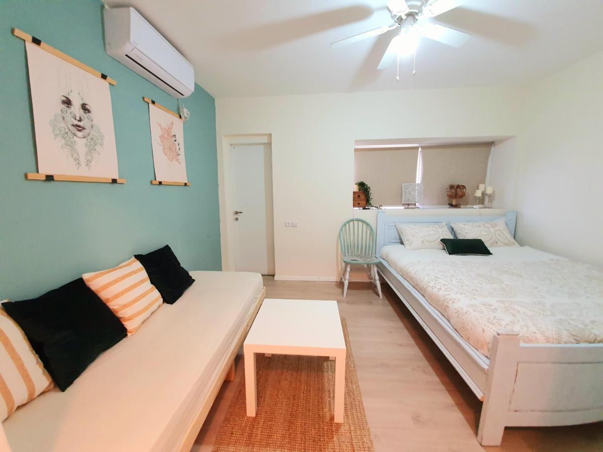 Sunshine Suite Boutique Only 5 Min Walk To The Beach - By Seaelo Eilat Kültér fotó